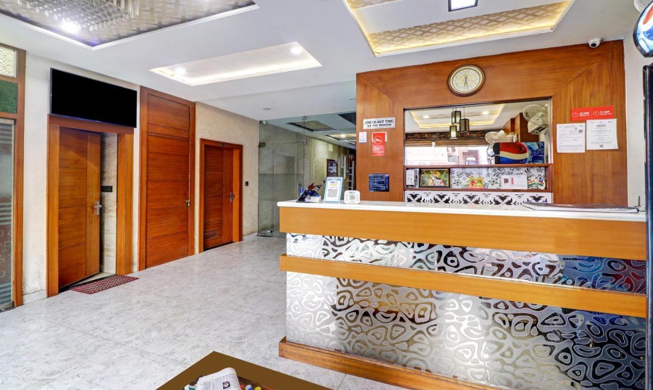 Itsy Hotels Anjali Mahal, 500 Mtrs From Mathura Railway Station Экстерьер фото